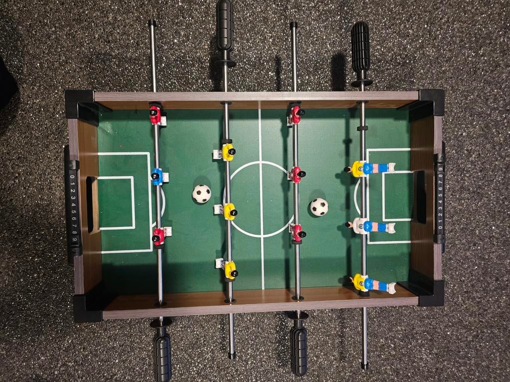 Mini voetbaltafel van Intertoys, Kinderen en Baby's, Ophalen of Verzenden, Zo goed als nieuw