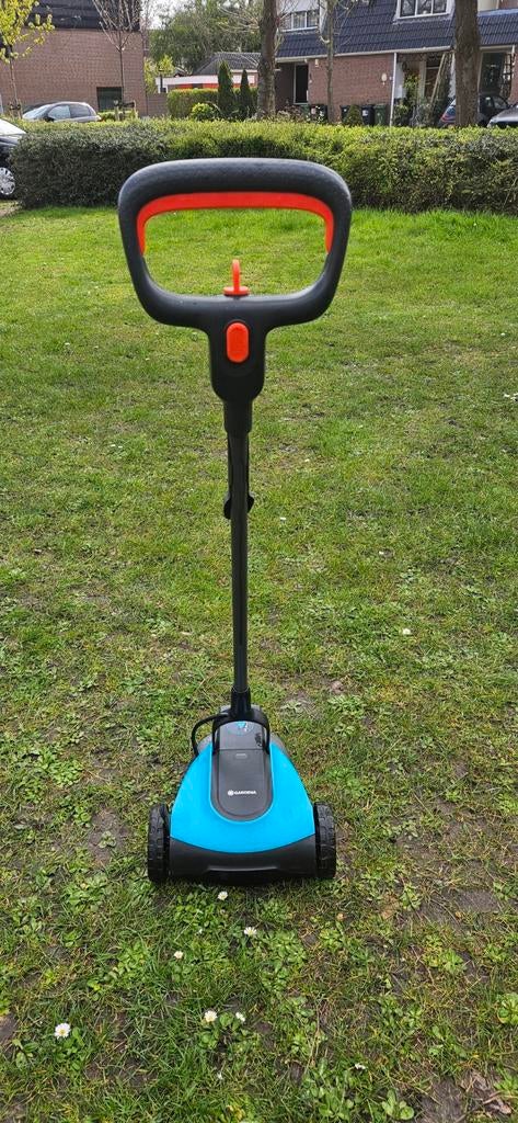 Gardena mini grasmaaier op accu, Ophalen, Gebruikt, Accu-grasmaaier, Gardena