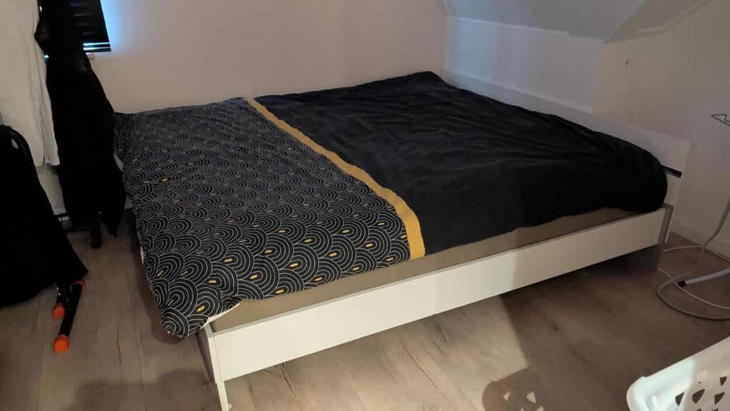 Tweepersoonsbed 180x210 met recente matrassen, Ophalen, 210 cm, Tweepersoons, Zo goed als nieuw