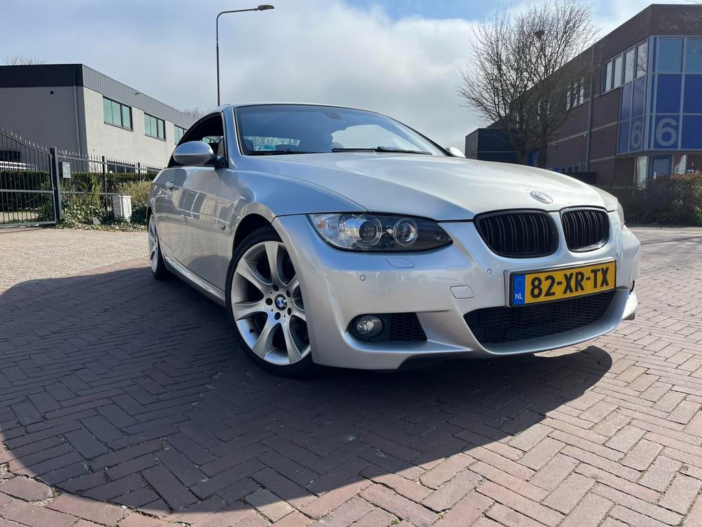 BMW e93 335i cabrio shadowline m-pakket trekhaak navi N54, Automaat, Achterwielaandrijving, Cabriolet, 4 stoelen