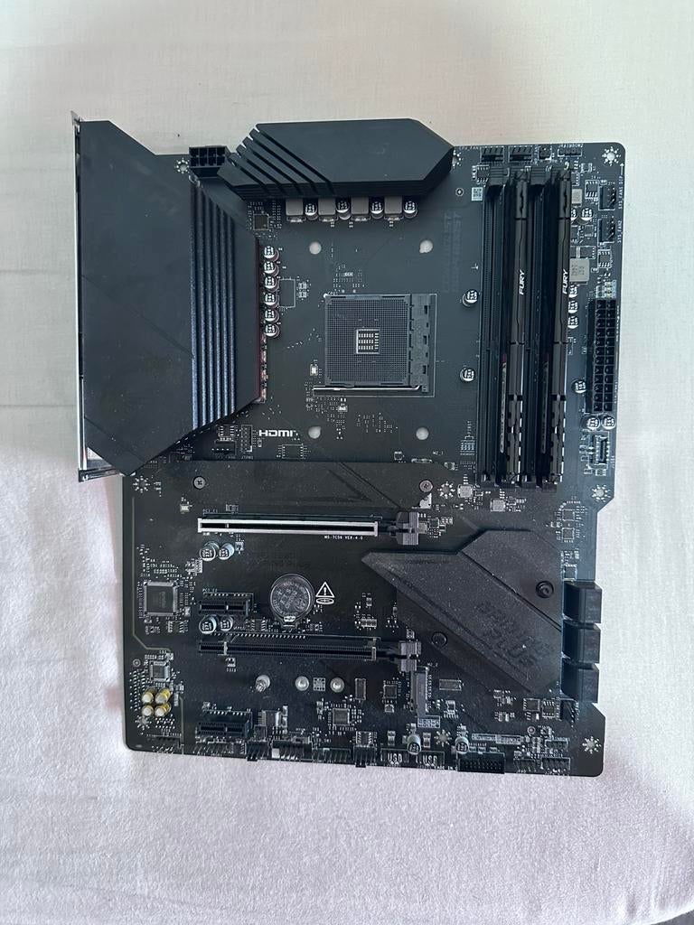 MSI MPG B550 Gaming Plus + 32GB 3200MHz DDR4 + Extra’s, Computers en Software, Moederborden, Ophalen, Zo goed als nieuw, AMD, DDR4