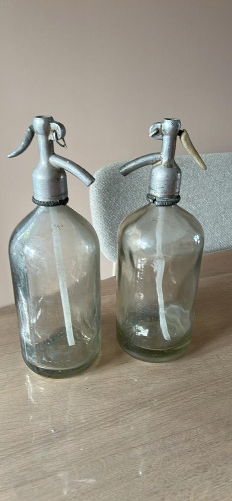 2 Brocante glazen spuitflessen, Ophalen