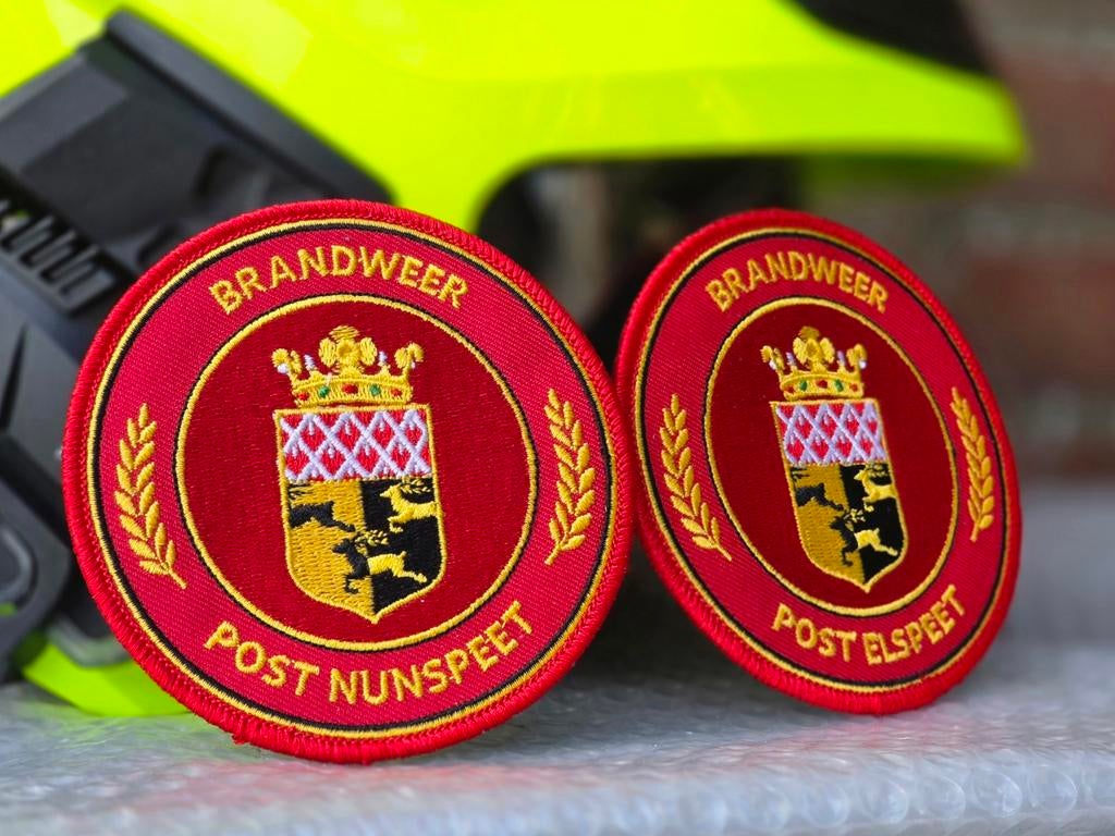 Brandweer patch embleem Nunspeet & Elspeet, Ophalen of Verzenden, Landmacht, Nederland, Embleem of Badge