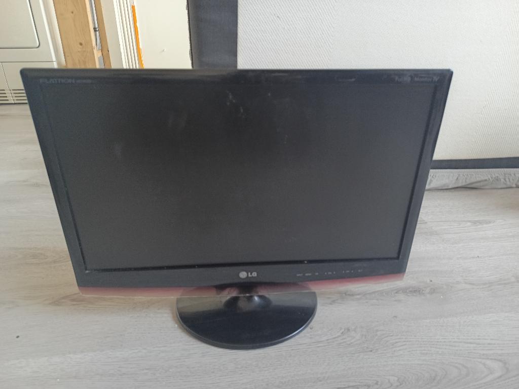 LG TV+PC-monitor 23", Ophalen, 50 Hz, LCD, Zo goed als nieuw