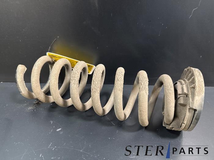 Schroefveer achter van een Mercedes C-Klasse, Auto-onderdelen, Ophanging en Onderstel, Mercedes-Benz, Gebruikt, 3 maanden garantie