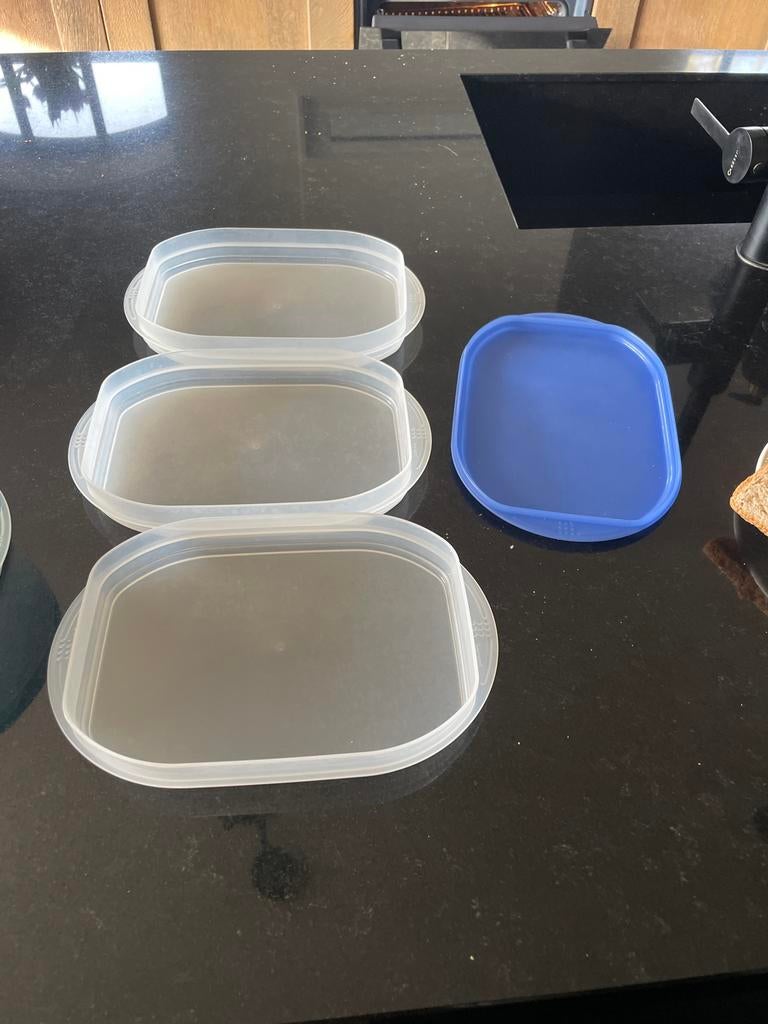 Tupperware Kaas- en Vleeswarendoos - Zo goed als nieuw, Ophalen, Zo goed als nieuw, Blauw, Bus of Trommel