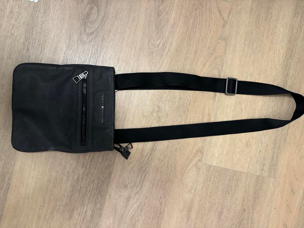 Tommy Hilfiger schoudertas zwart, Ophalen of Verzenden, Gebruikt, Zwart, Overige merken