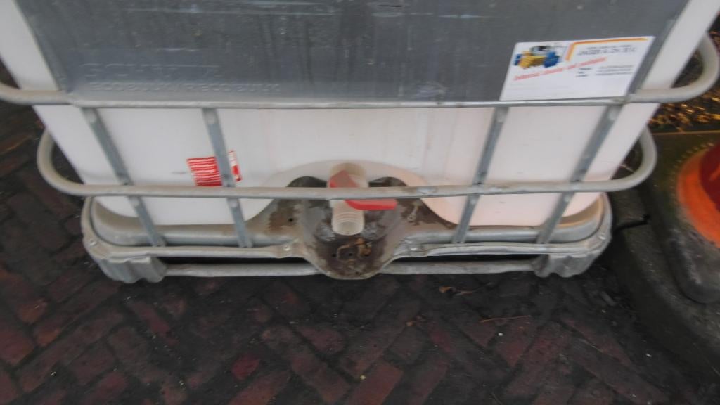 ibc 1000 liter, 150 liter of meer, Ophalen, Zo goed als nieuw, Met kraantje