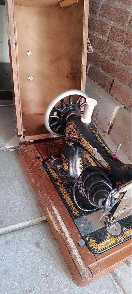 Singer naaimachine ouderwets, Antiek en Kunst, Antiek | Naaimachines, Ophalen of Verzenden