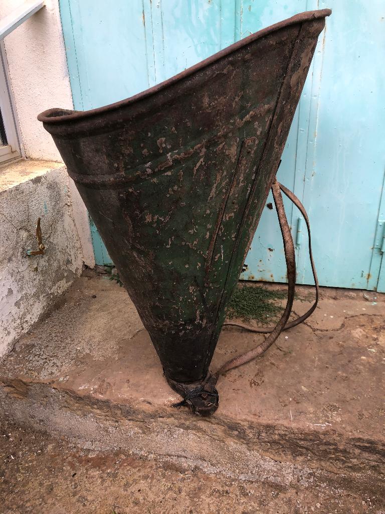 antieke druiven plukmand oogstmand, Ophalen, Gebruikt