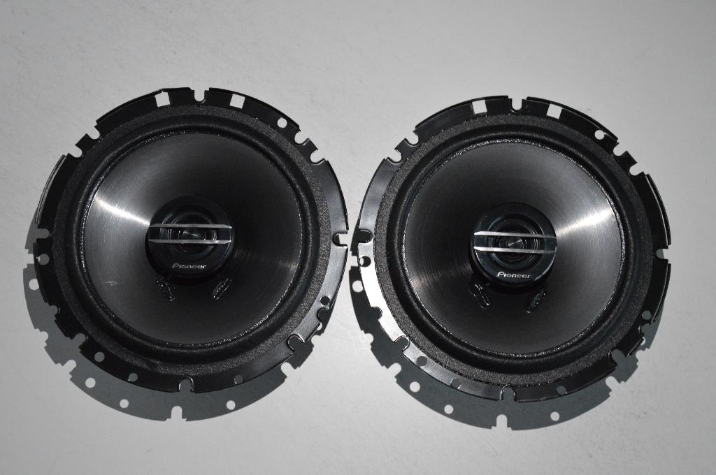 PIONEER   300, Auto diversen, Autospeakers, Ophalen of Verzenden, Zo goed als nieuw