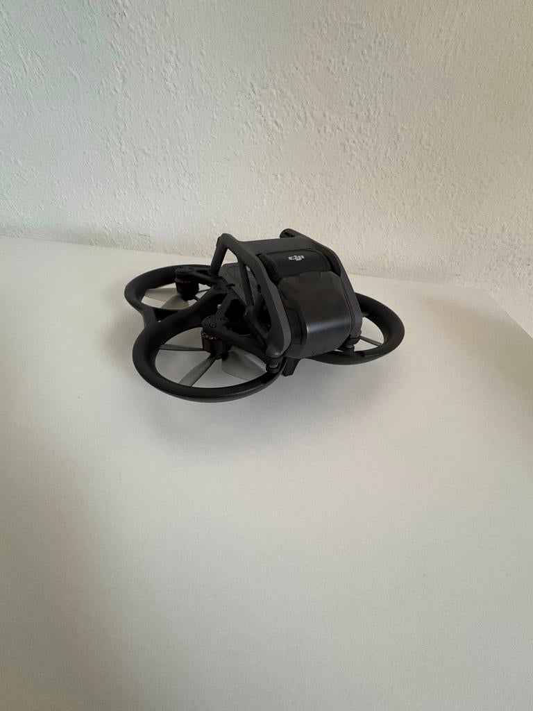 DJI Avata Fly Smart Combo, 250 tot 900 gram, Cameradrone, 5 tot 10 kilometer, Zo goed als nieuw