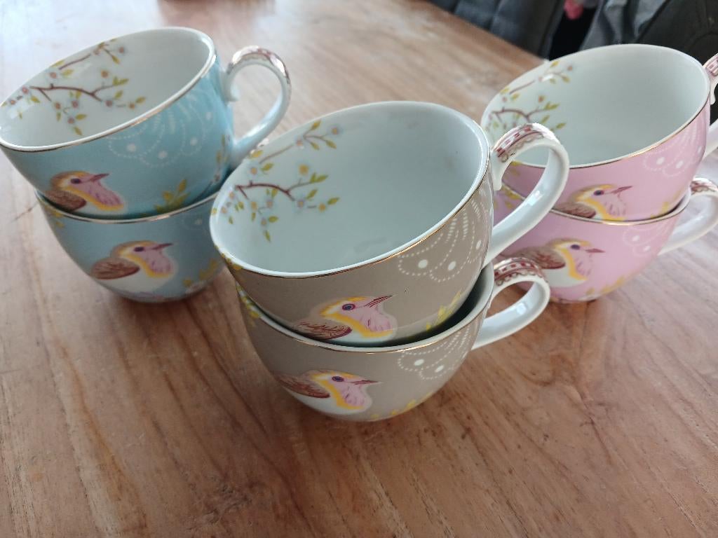 Pip servies (delen), Ophalen of Verzenden, Zo goed als nieuw, Overige stijlen, Kop(pen) en/of Schotel(s)