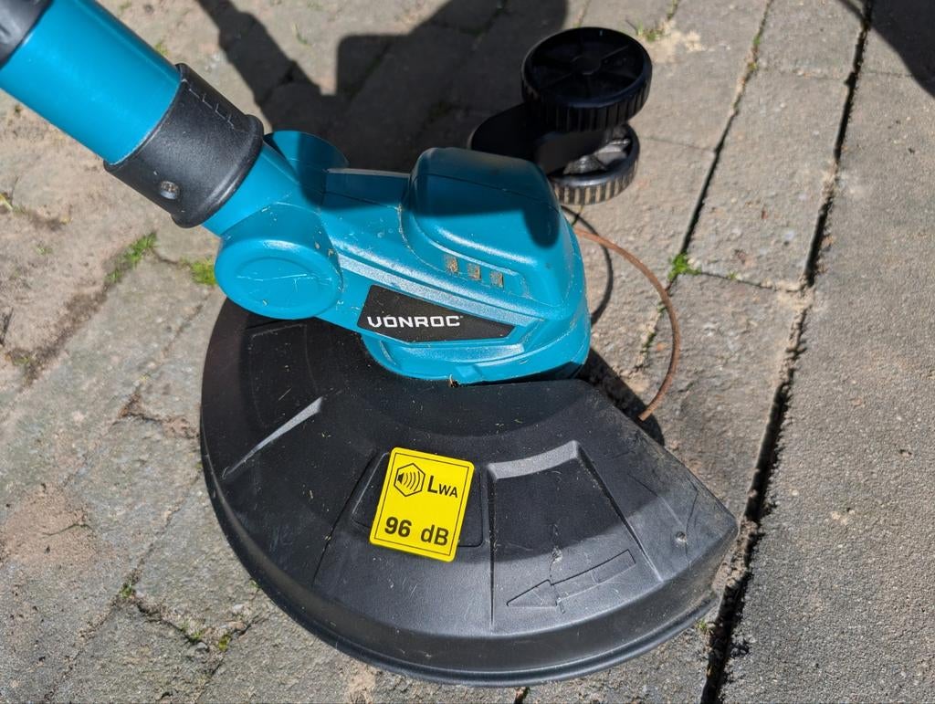 Vonroc grastrimmer (exclusief accu), Tuin en Terras, Grastrimmers, Ophalen, Gebruikt, Accu, Vonroc