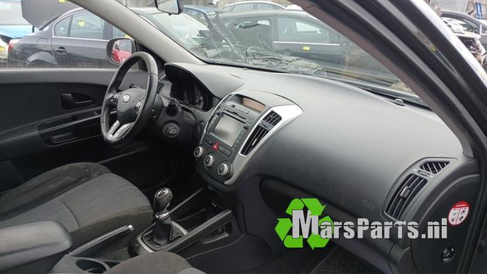 Dashboardkastje van een Kia Ceed, Auto-onderdelen, Dashboard en Schakelaars, -, -, Ophalen of Verzenden, -