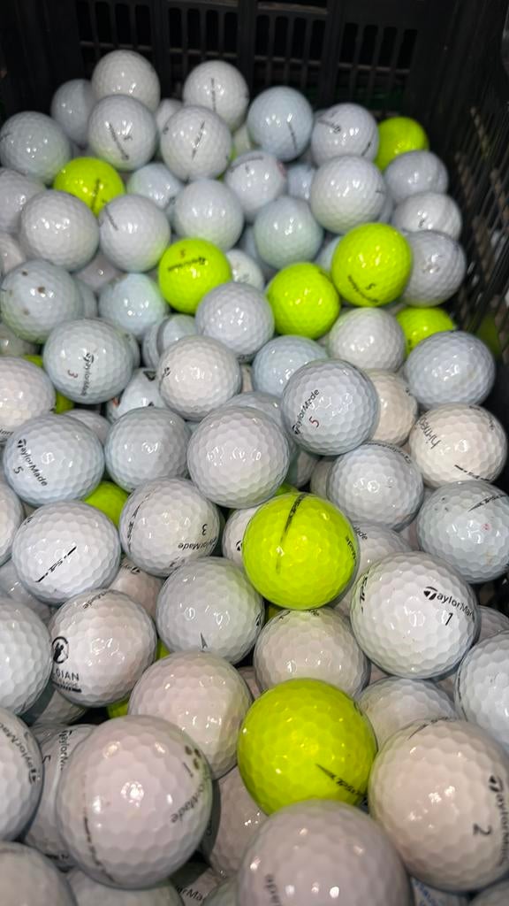 Taylormade tp5x golfballen AAAA kwaliteit 50 stuks, Ophalen of Verzenden, Zo goed als nieuw, Bal(len)