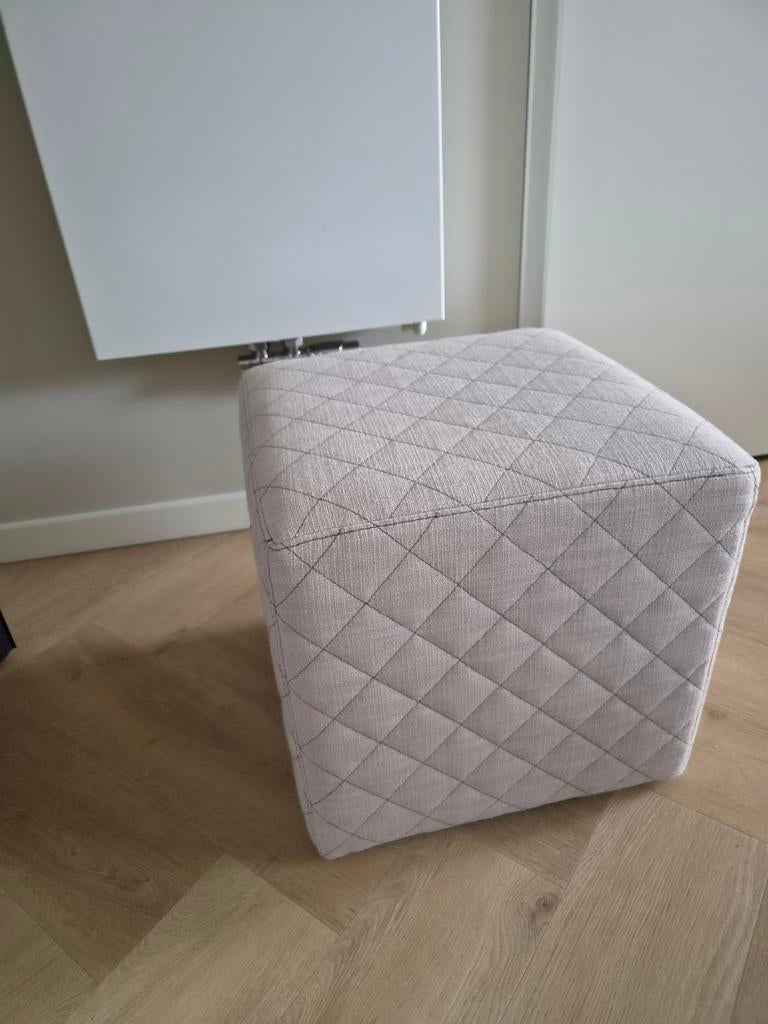 Beige poef, Ophalen, Rond, Minder dan 50 cm, Minder dan 50 cm