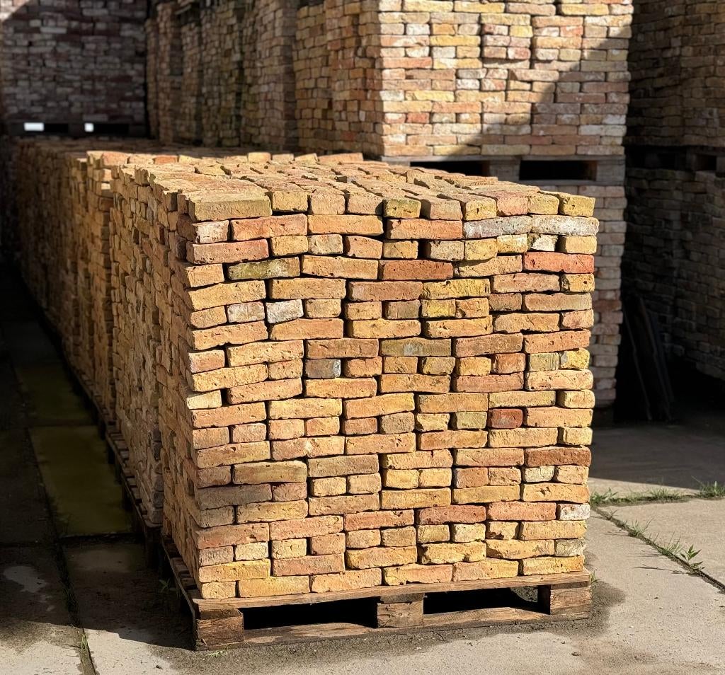 2500 stuks / 35m2 metsel waalformaat appelbloesem steen.