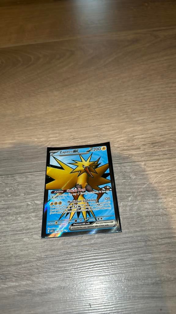 Zapdos EX 192/165 - Pokemon 151, Hobby en Vrije tijd, Verzamelkaartspellen | Pokémon, Ophalen of Verzenden, Zo goed als nieuw