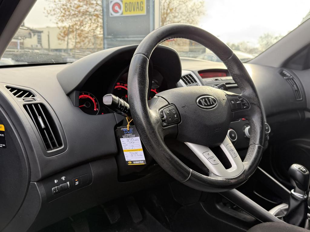 Kia cee'd Sporty Wagon BWJ 2013 | 1.4I 105PK Navigator Plus, Voorwielaandrijving, Euro 5, Stof, 4 cilinders