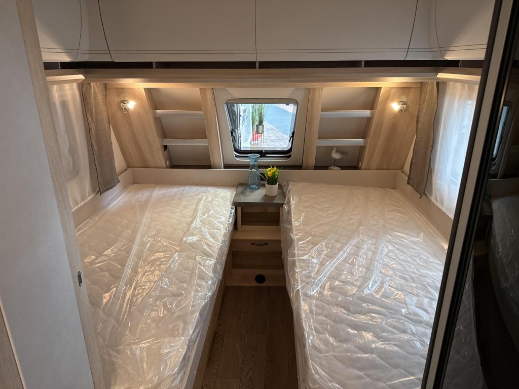 Hobby De Luxe 495 UL Model 2026, Caravans en Kamperen, Schokbreker, Rondzit, Hobby, 7 tot 8 meter