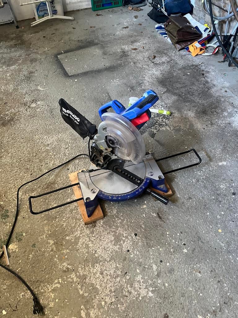 Afkortzaag Metabo, Doe-het-zelf en Verbouw, Gereedschap | Zaagmachines, Gebruikt, Ophalen of Verzenden, Afkortzaag, 30 tot 70 mm