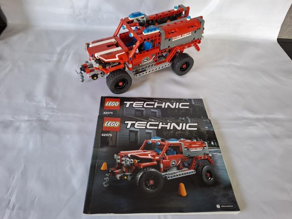 Lego 42075 Eerste hulp brandweer auto vrachtwagen Technic, Ophalen of Verzenden, Gebruikt, Complete set, Lego