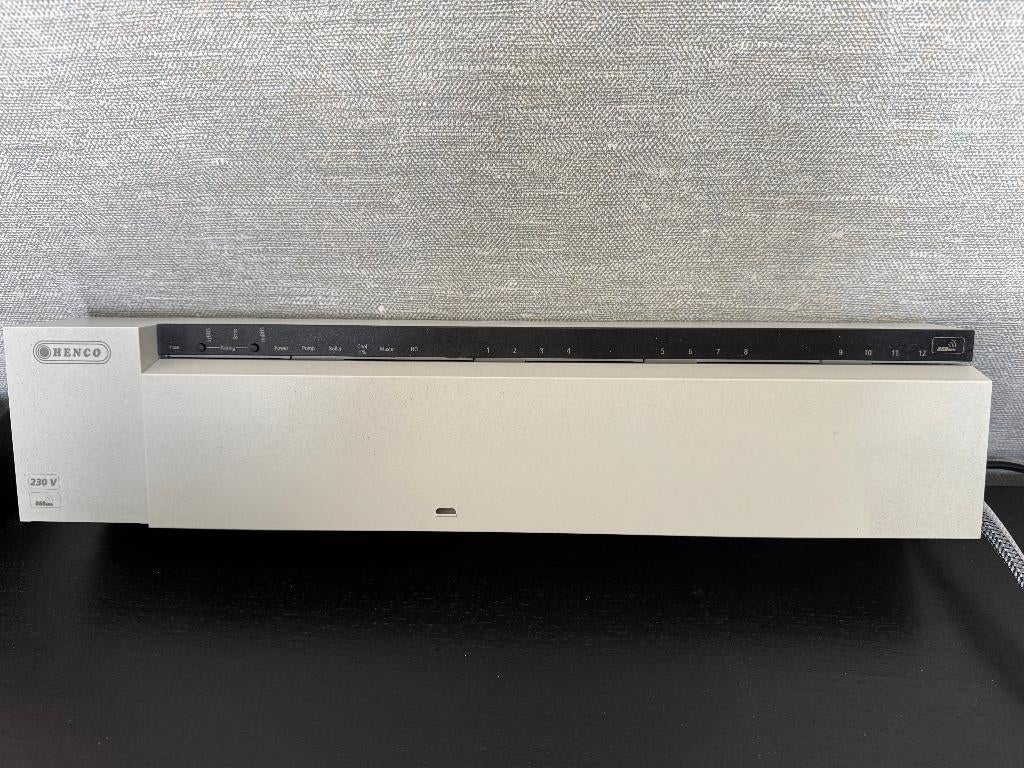 Henco basis station vloerverwarming en 4xthermostaat, Ophalen of Verzenden, Gebruikt
