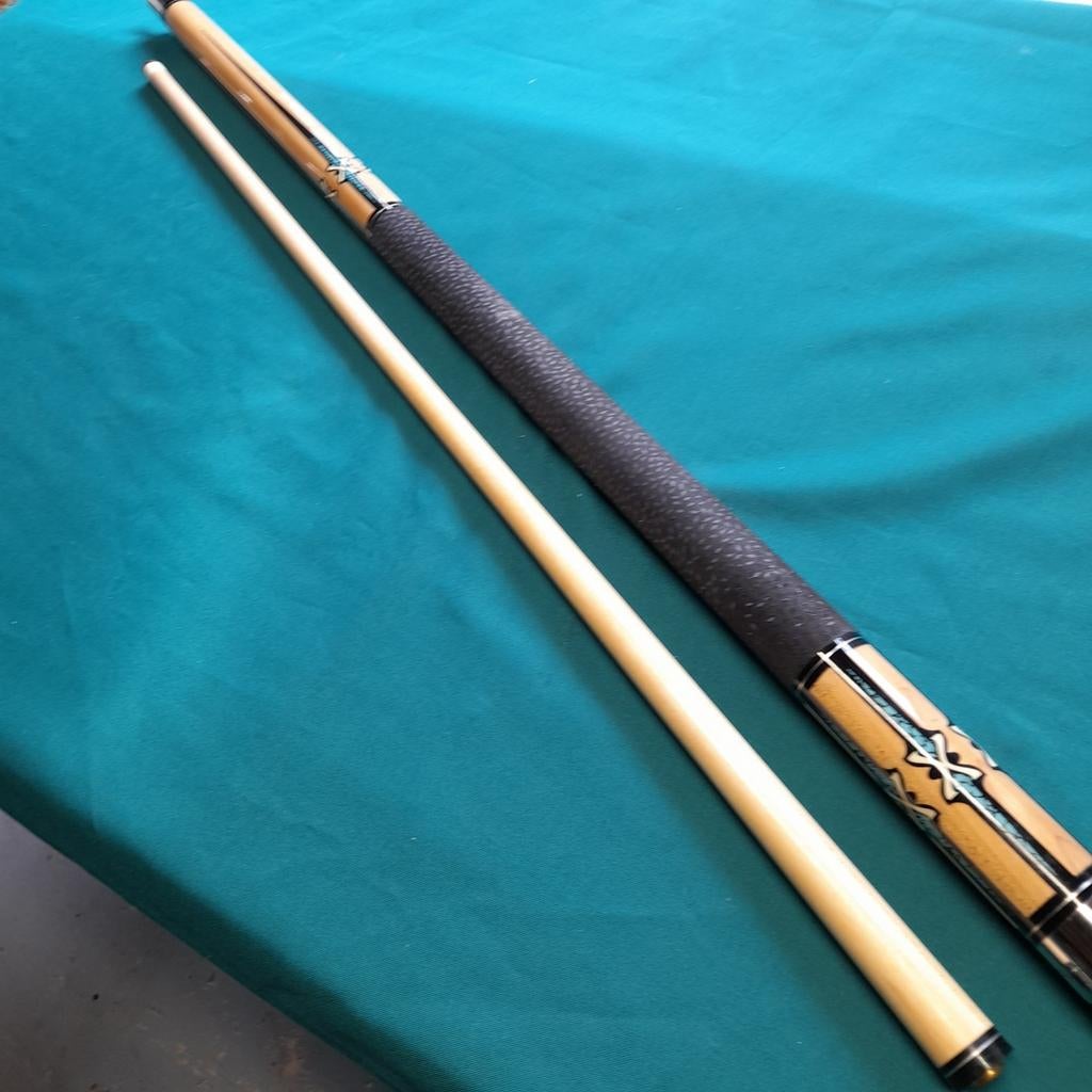 FuRy biljart keu, Ophalen of Verzenden, Zo goed als nieuw, Keu of Ballen