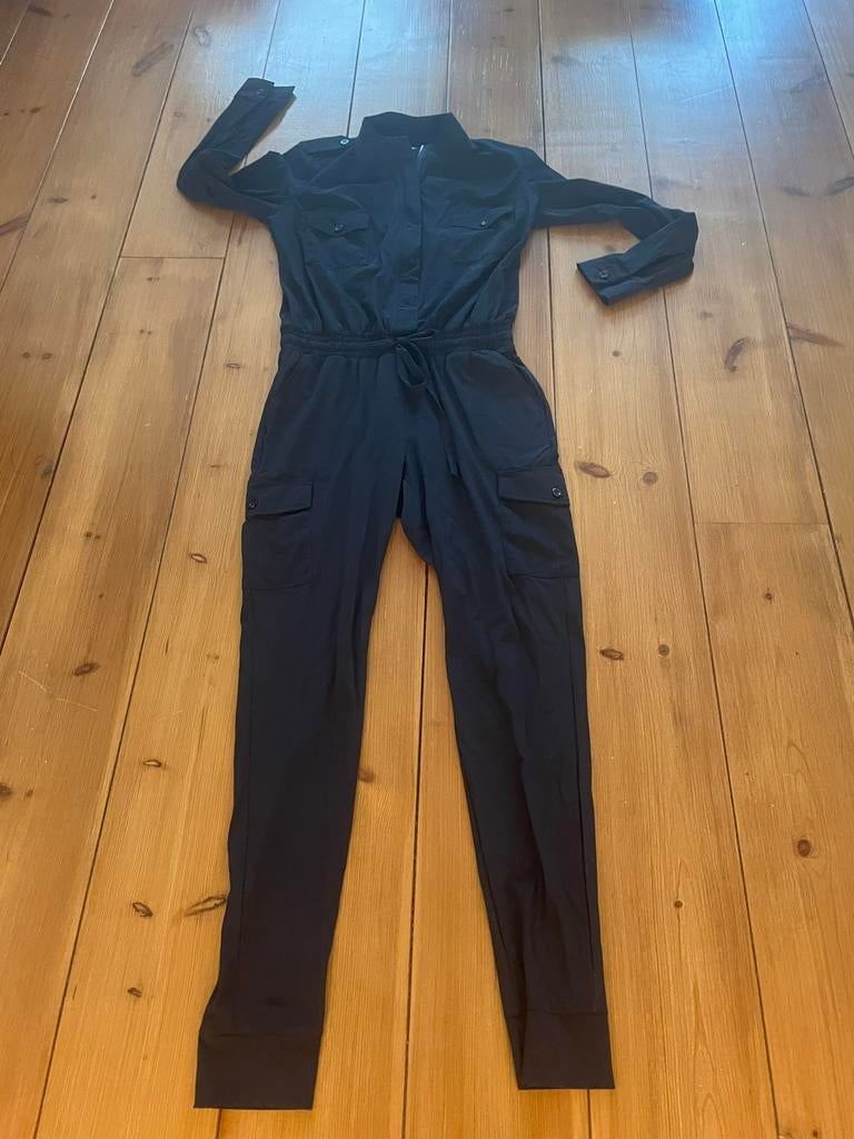 Mooie blauwe travelstof jumpsuit Studio Anneloes, M, Kleding | Dames, Ophalen of Verzenden, Zo goed als nieuw, Maat 38/40 (M)