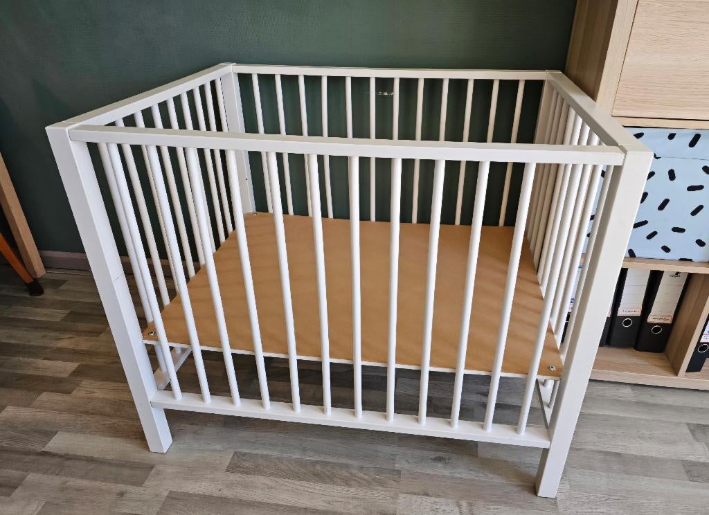 Babybox wit houten box—verstelbare bodem, Kinderen en Baby's, Boxen, Ophalen, Gebruikt, Rechthoekig, In hoogte verstelbaar