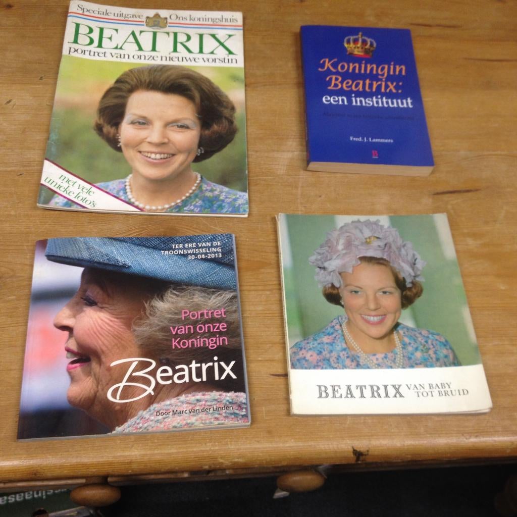 6 Boeken over ons Koningshuis, Beatrix, Juliana, Bernhard., Niet bekend, Verzenden, Nederland, Niet bekend
