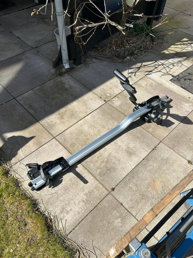 Thule ProRide dak fietsendrager geschikt e-bike & fietsen, Ophalen, Elektrische fiets, Zo goed als nieuw, Dakdrager