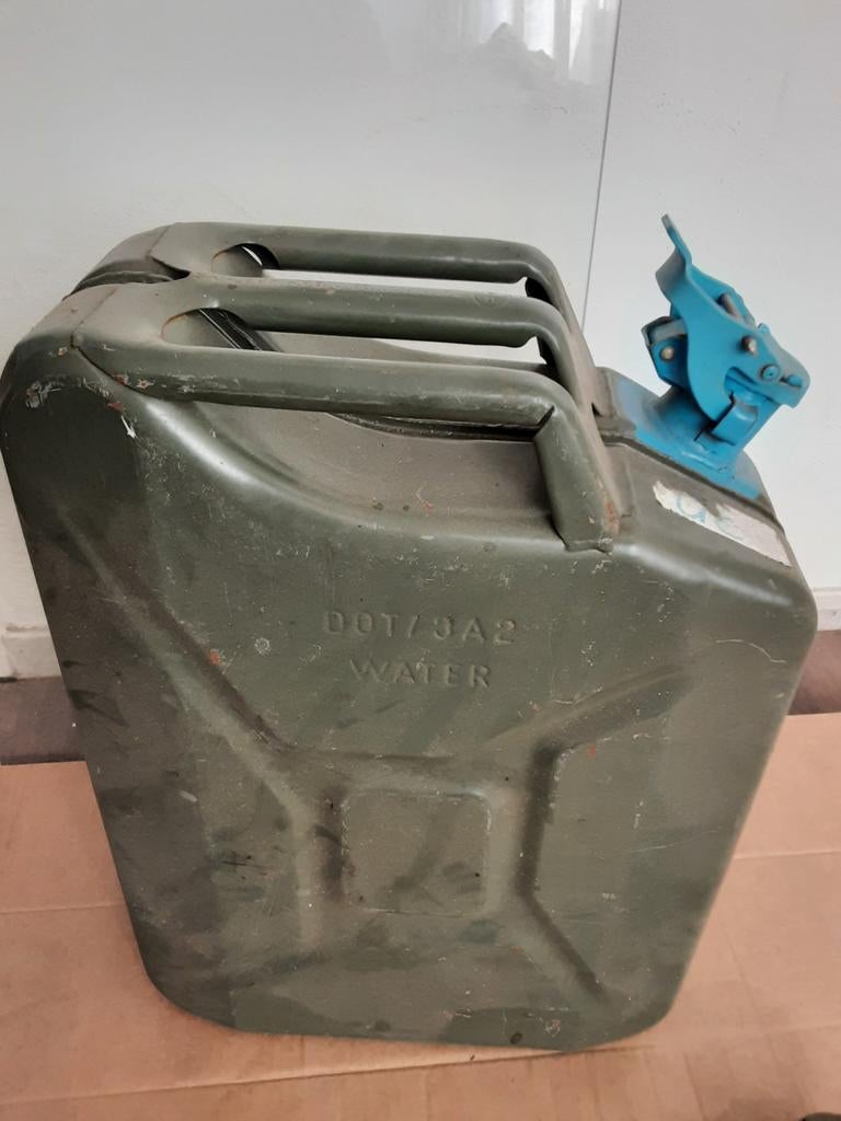 Water jerrycan, Verzamelen, Ophalen, Landmacht, Nederland