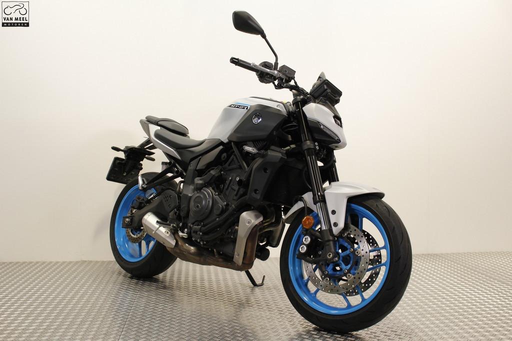 Yamaha MT 07 ABS Y-AMT 35kw (bj 2025) - foto 2