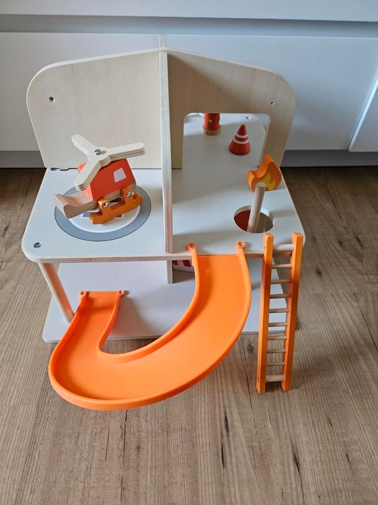 Houten brandweerkazerne, Ophalen, Zo goed als nieuw, Handmatig, Overige merken