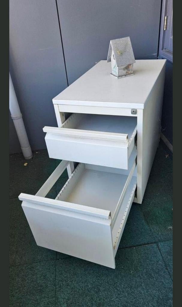 Bureaukastje. Ladeblok.
In goede staat!!, Ophalen of Verzenden