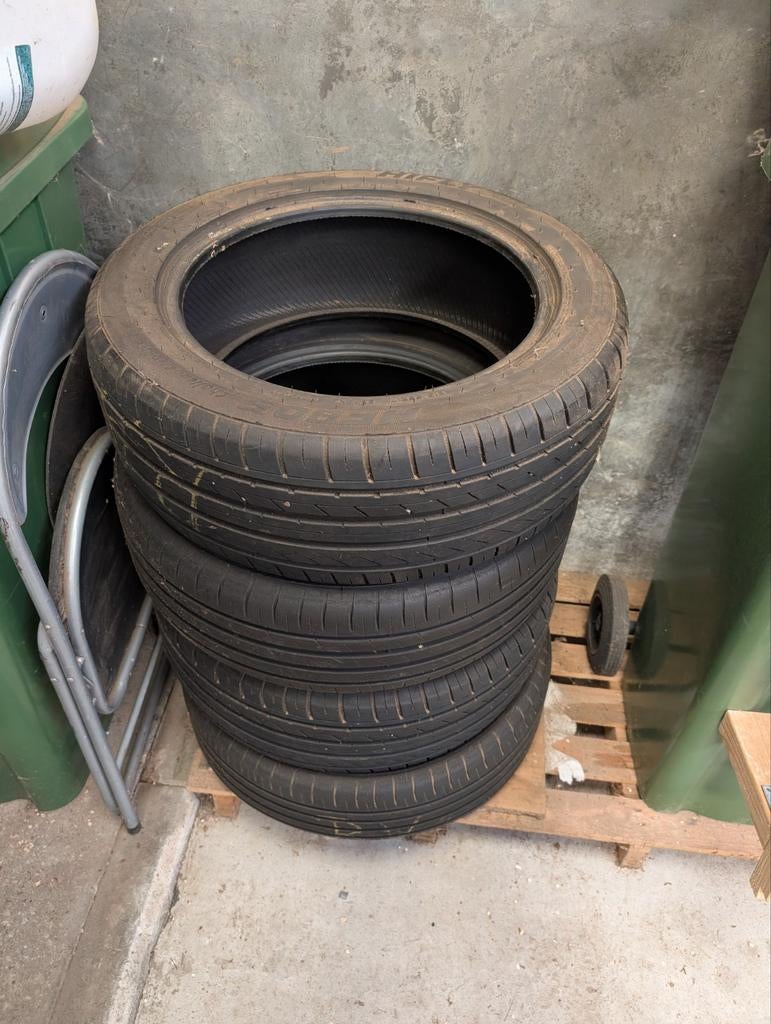 Zomerbanden 215 55 R17, 2x Goodyear, 2x Hifly, Auto diversen, Ophalen of Verzenden
