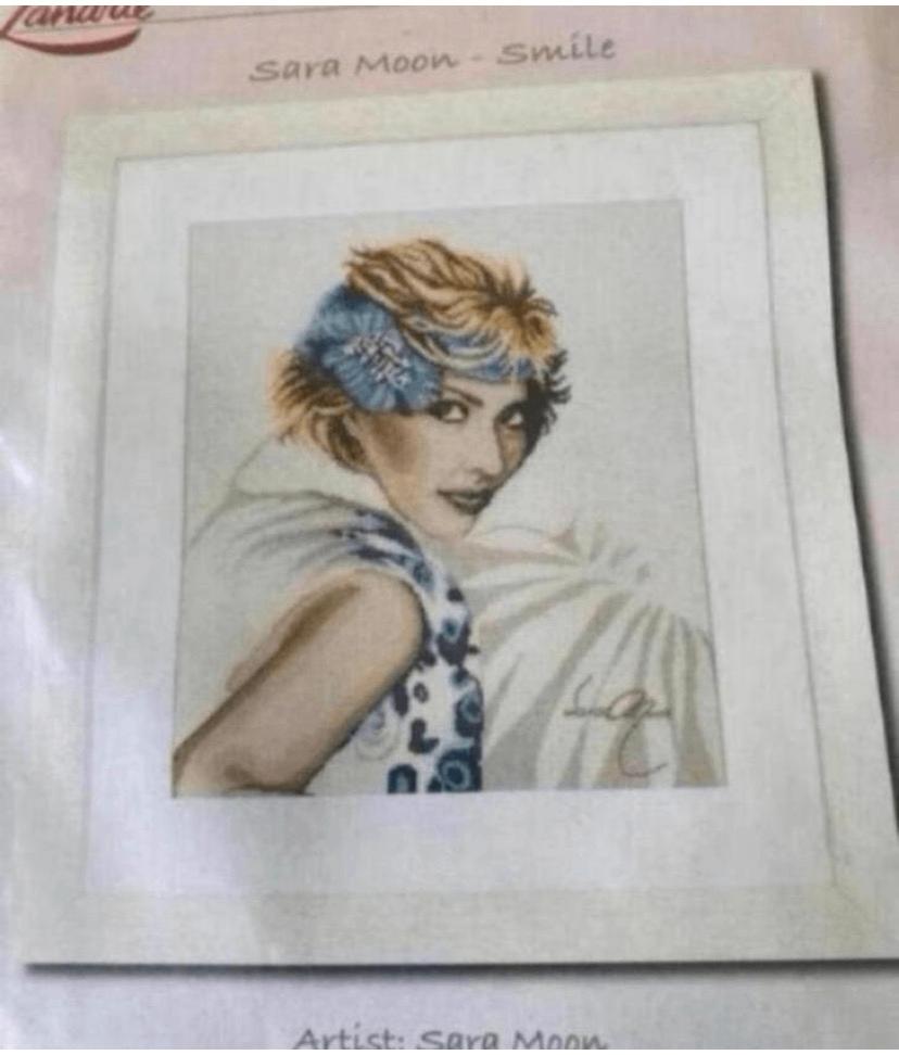 BORDUURPAKKET LanArte SARA MOON SMILE, Verzenden, Nieuw, Handborduren, Borduurpakket