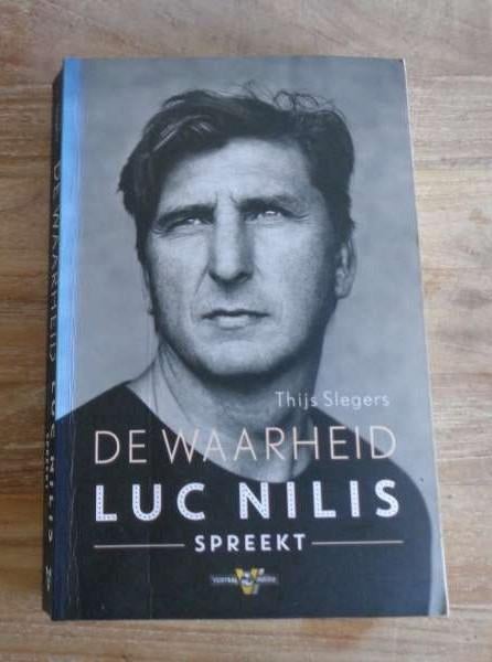 De waarheid Luc Nilis spreekt Thijs Slegers voetbal boek, Boeken, Ophalen of Verzenden, Zo goed als nieuw, Balsport, Thijs Slegers
