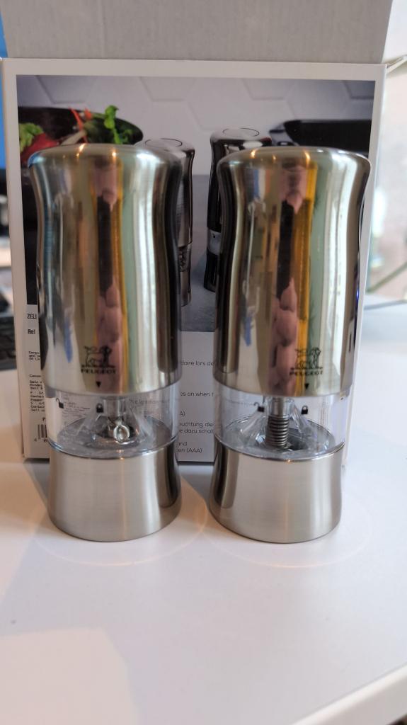 Peugeot Zeli elektrische peper- en zoutmolen 14 cm, Info@mystore.nl, Bruggestraat 18, Zo goed als nieuw, Verzenden