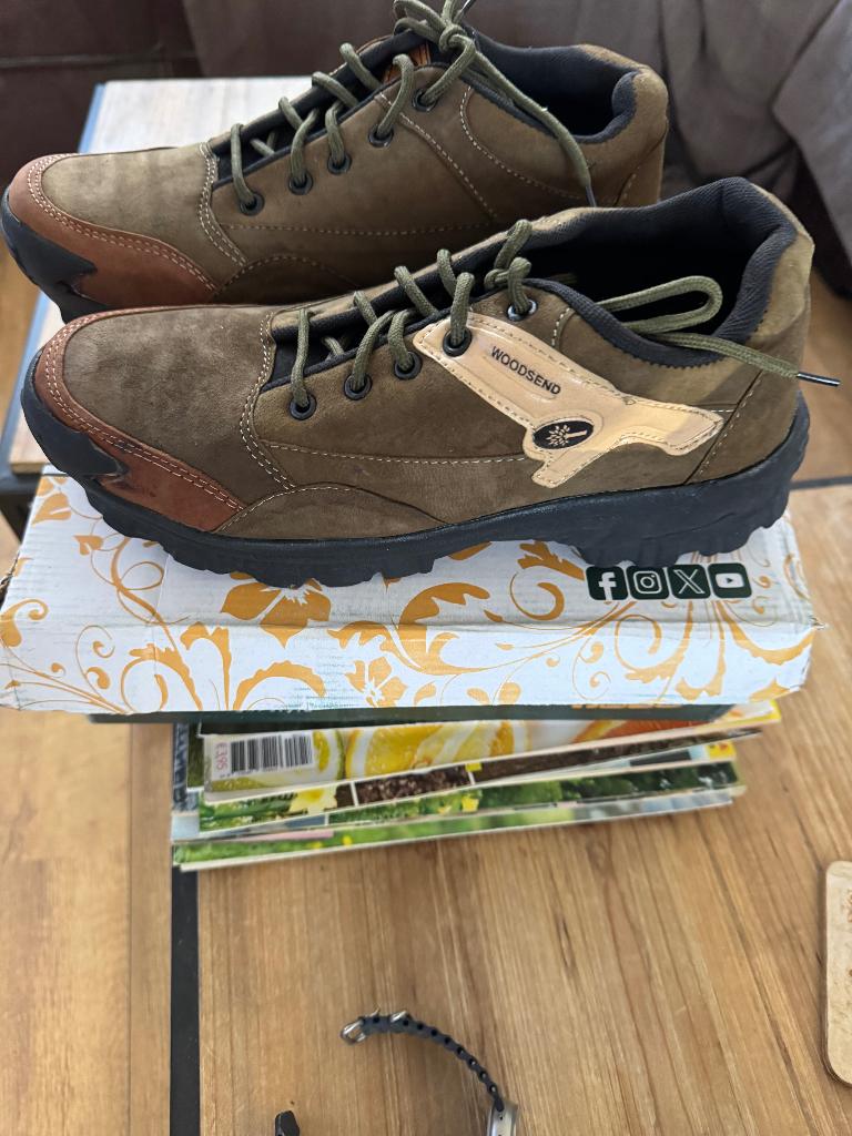 outdoorschoenen, Bruin, Nieuw, Ophalen of Verzenden, Wandelschoenen of Bergschoenen