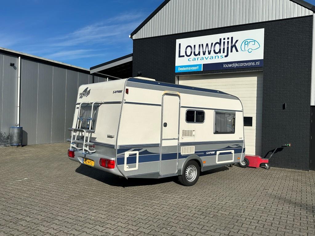 FENDT Saphir 420 Q ’01 (Treinzit, 4 Pers.), Vast bed, Bedrijf, 750 - 1000 kg, Info@louwdijkcaravans.nl