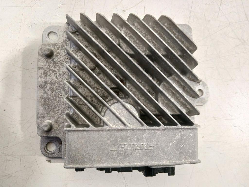 Versterker Renault Mégane, Auto diversen, Autoradio's, Ophalen of Verzenden, Van der Ven Autorecycling B.V., Onderdelen@venauto.nl