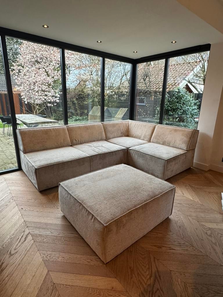 Sevn Tori - stof bergen beige hoekbank met poef, Ophalen, Gebruikt, Stof, Modern