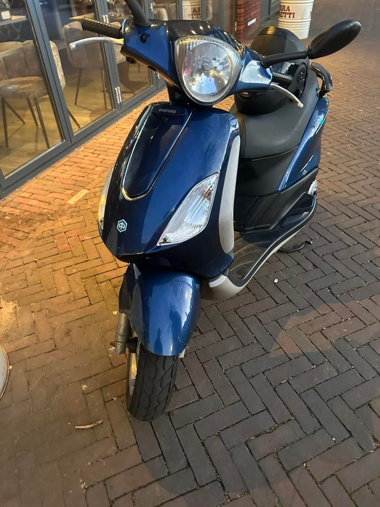 Piaggio fly, Ophalen, Zo goed als nieuw, Benzine, Zip