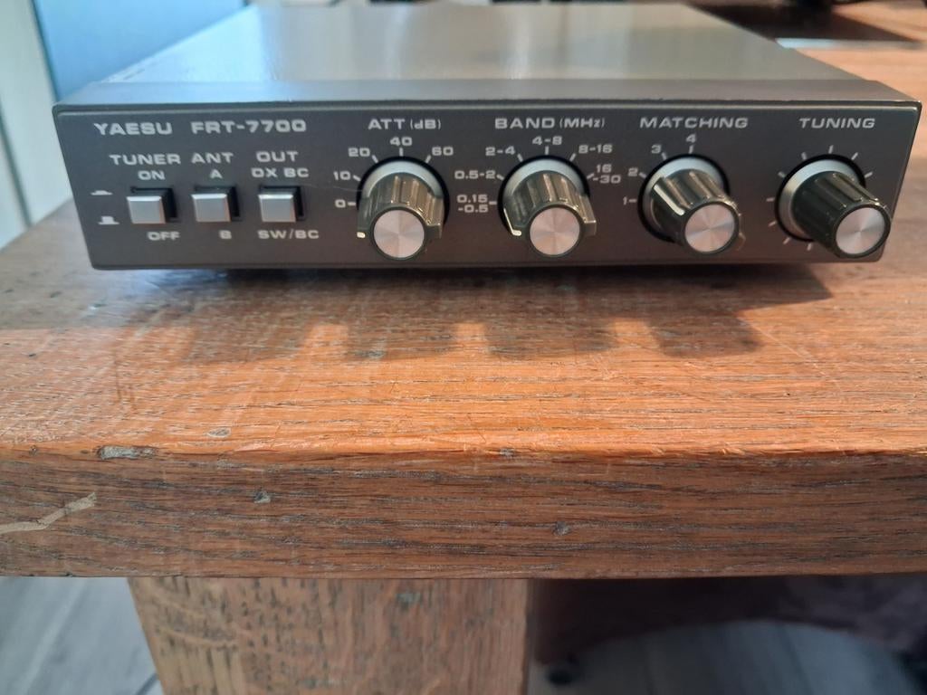 Yaesu FRT-7700   in nette staat, Telecommunicatie, Zenders en Ontvangers, Ophalen of Verzenden, Zo goed als nieuw