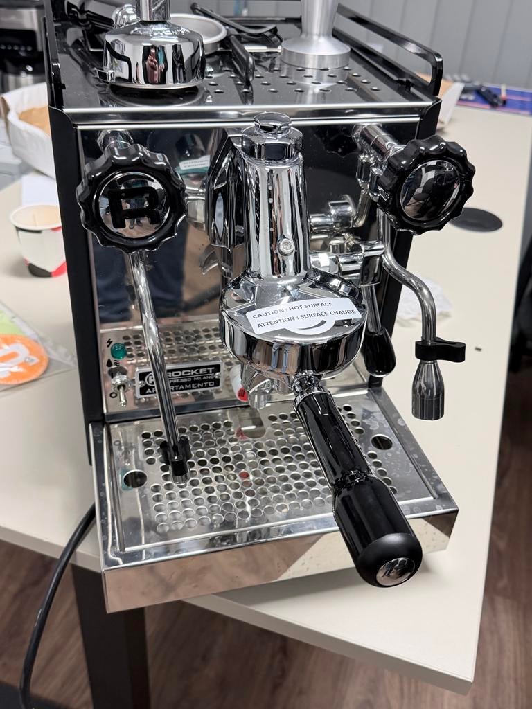Rocket Appartamento Espresso Machine - Zo goed als nieuw, Stoompijpje, Espresso apparaat, Zo goed als nieuw, 2 tot 4 kopjes