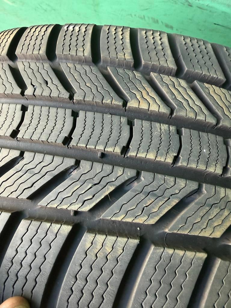 Continental winterband 235/45 R20, Ophalen of Verzenden, Gebruikt