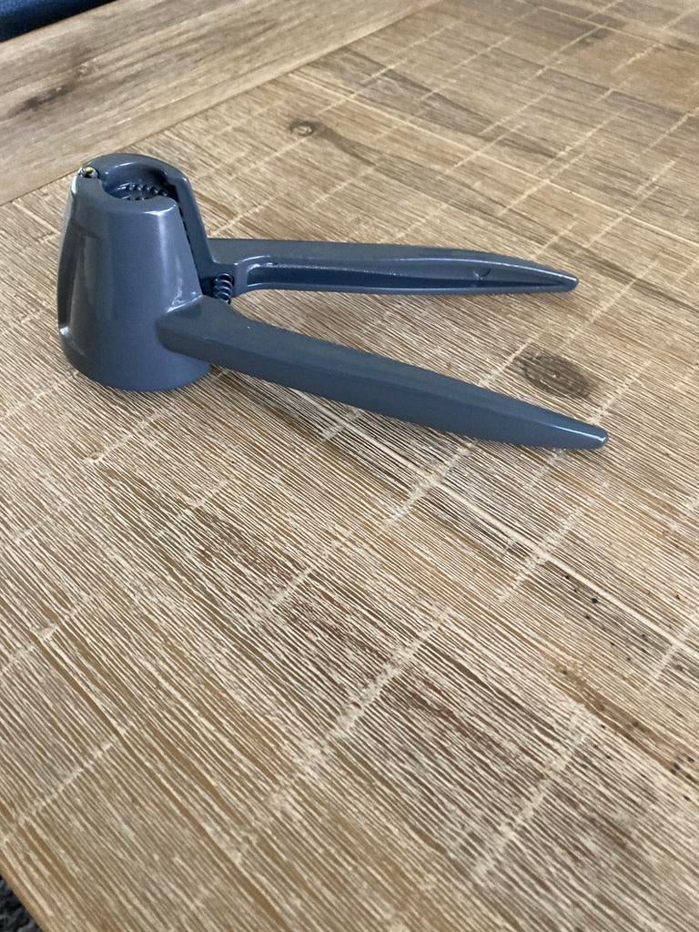 Universele notenkraker, Ophalen, Nieuw